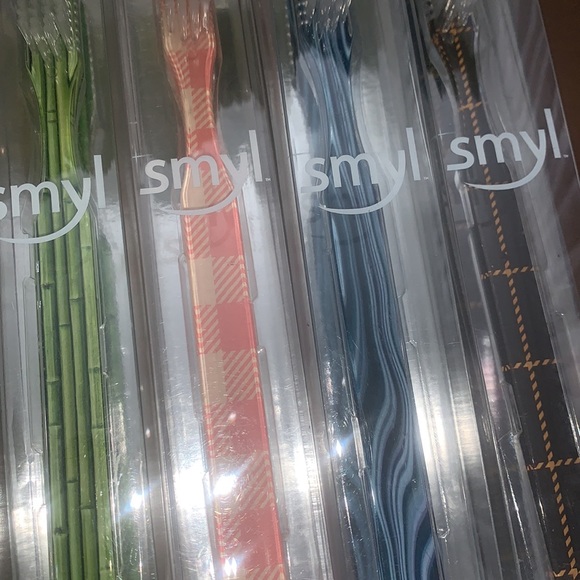 SMYL soft bristle toothbrushes - Picture 2 of 2